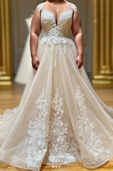 Champagne Sleeveless Round Neck Tulle Lace Long Prom Dresses