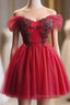 A-Line Off Shoulder V Neck Tulle Burgundy Short Prom Dresses With Beads