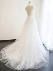 A-Line/Princess V-Neck Court Train Short Sleeves Applique Tulle Wedding Dresses
