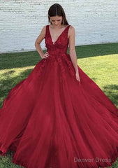 Ball Gown V Neck Court Train Lace Tulle Prom Dresses With Appliqued Beading