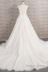 Beautiful Long A-line Tulle Lace Appliques Backless Wedding Dresses