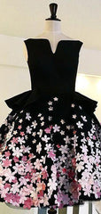 Black Satin Pink Floral Appliques Homecoming Dresses