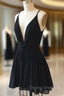 Black V-neck Chiffon Backless Homecoming Dresses