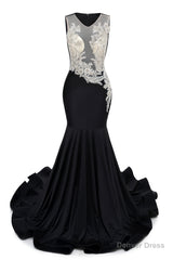 Black V-Neck Sheer Corset Prom Dresses Beaded Mermaid Long Train Evening Gowns