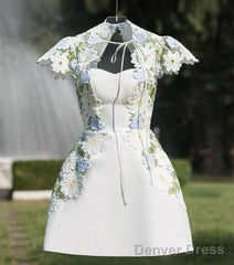 Chic A-Line Floral Lace Short Homecoming Dress 18Th Birthday Outfits