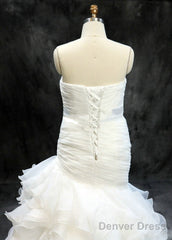 Court Train Sweetheart Sleeveless Wedding Dresses