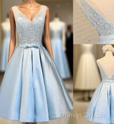 Elegant Sleeveless Deep V Back Appliques Clairvoyant Outfit Satin Skirt Tea Length Homecoming Dresses