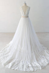 Elegant V-neck Lace Tulle A-line Wedding Dresses