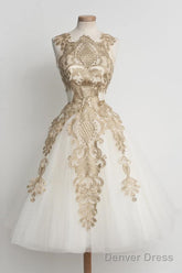 Elegant White Homecoming Dress Knee-Length With Lace