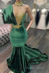 Emerald Green Evening Dresses High Neck Appliques Gold Lace Mermaid Prom Dresses Sexy Formal Velvet Party Gowns