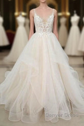 Eye-catching Appliques Tulle A-line Wedding Dresses