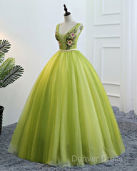 Fresh Green Tulle V Neck Long Lace Up Senior Prom Dresses With Applique