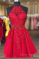 Halter Short Red Homecoming Dresses With Lace Appliques And Beaded Band