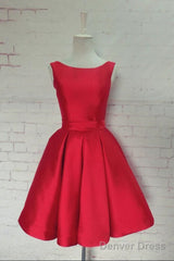 Hot-Selling Bateau Satin Knee-Length Red Homecoming Dress With Bowknot