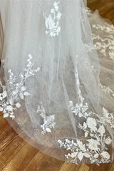 Ivory Off-The-Shoulder Appliques Straps Sweeping Long Wedding Dress Sexy