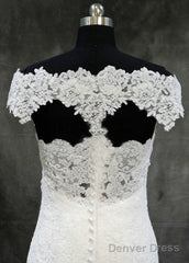 Lace Trumpet/Mermaid Sweep Train Off-The-Shoulder Wedding Dresses