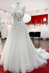 Long A-line Tulle Sleevless Ruffles Jewel Wedding Dresses With Lace Appliques