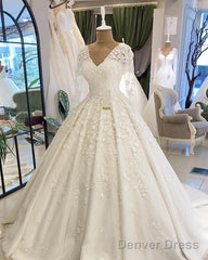 Long Sleeves Wedding Dress V Neck Floral Lace Ball Gown