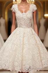 A-line Scoop Lace Short Prom Dresses Cap Sleeves Homecoming Dresses