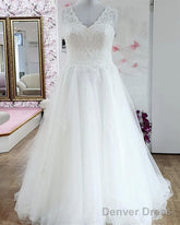 Plus Size Princess V-Neck Wedding Dress Lace Embroidery