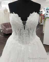 Plus Size Tulle Sweetheart Embroidery Wedding Dress