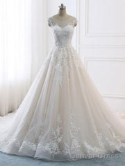 Romantic A-Line Royal Wedding Dresses White Bridal Gown Lace Wedding Dresses Prom Dress