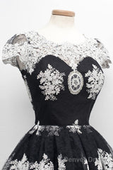 Scoop Black Homecoming Dress Knee-Length White Lace Cap Sleeves