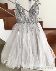 Short Crystal Beaded Tulle V-Neck Prom Homecoming Dresses