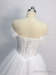 Trumpet/Mermaid Lace Off-The-Shoulder Tulle Wedding Dresses