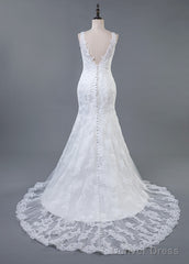 Trumpet/Mermaid Lace V-Neck Sweep Train Wedding Dresses