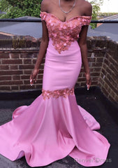 Trumpet/Mermaid Off-the-Shoulder Court Train Satin Prom Dresses With Beading Flowers