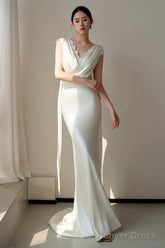 Unique Mermaid V Neckline Lace Pleats White Satin Ruffles Wedding Dresses