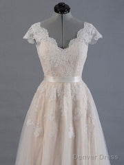 V Neck Short Sleeves Wedding Dress Lace Applique Floor Length Tulle Bridal Gowns