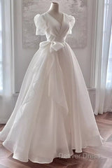 Vintage Ball Gown V Neckline Chiffon White Long Wedding Dresses Brides Dresses