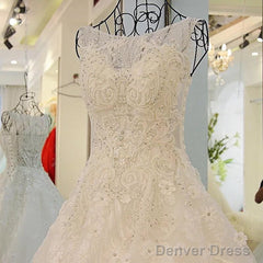 Vintage Scoop Neck Pearl And Crystal Beaded Ball Gowns Wedding Dresses