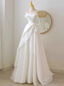 White Organza Strapless Pleats Wedding Dresses