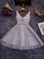 Tulle Sash Ribbon Belt Applique Beading V Neck Lace Up Sleeveless Homecoming Dresses