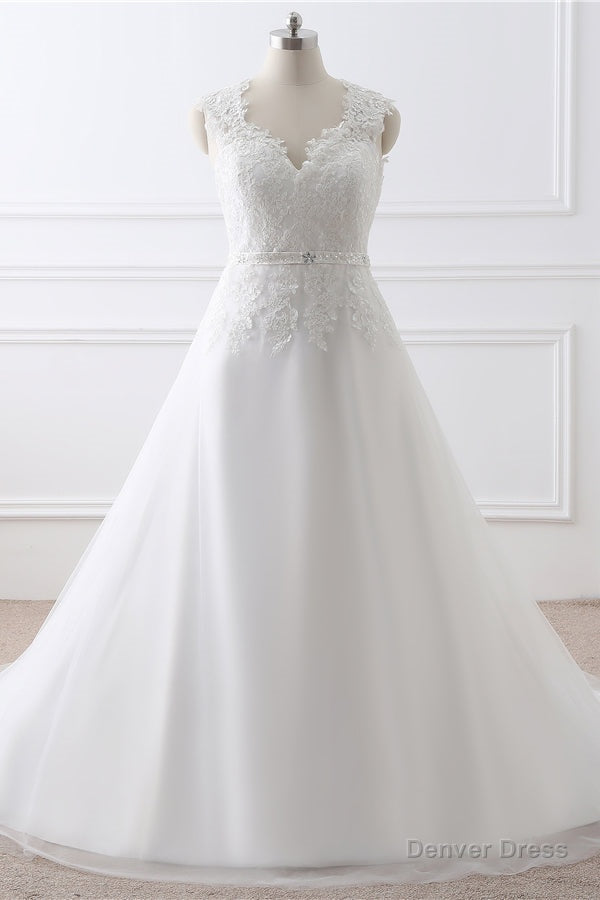 Elegant Sleeveless Long Wedding Dresses with Applique Main image