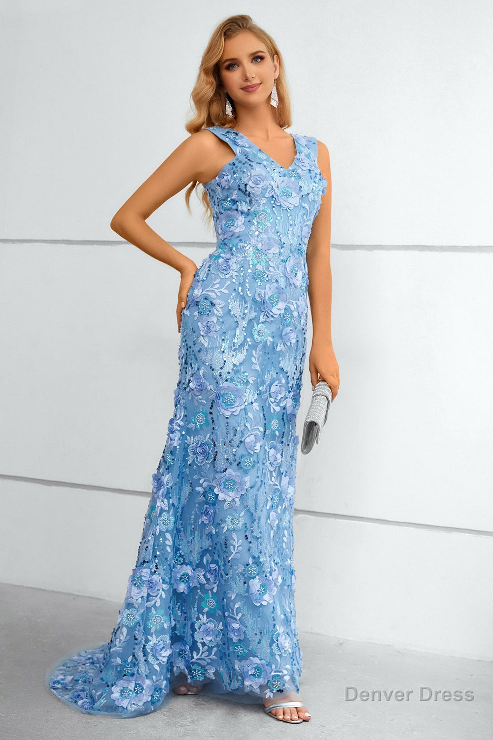 Blue V Neck Mermaid Prom Dresses With Flowers and Appliques
