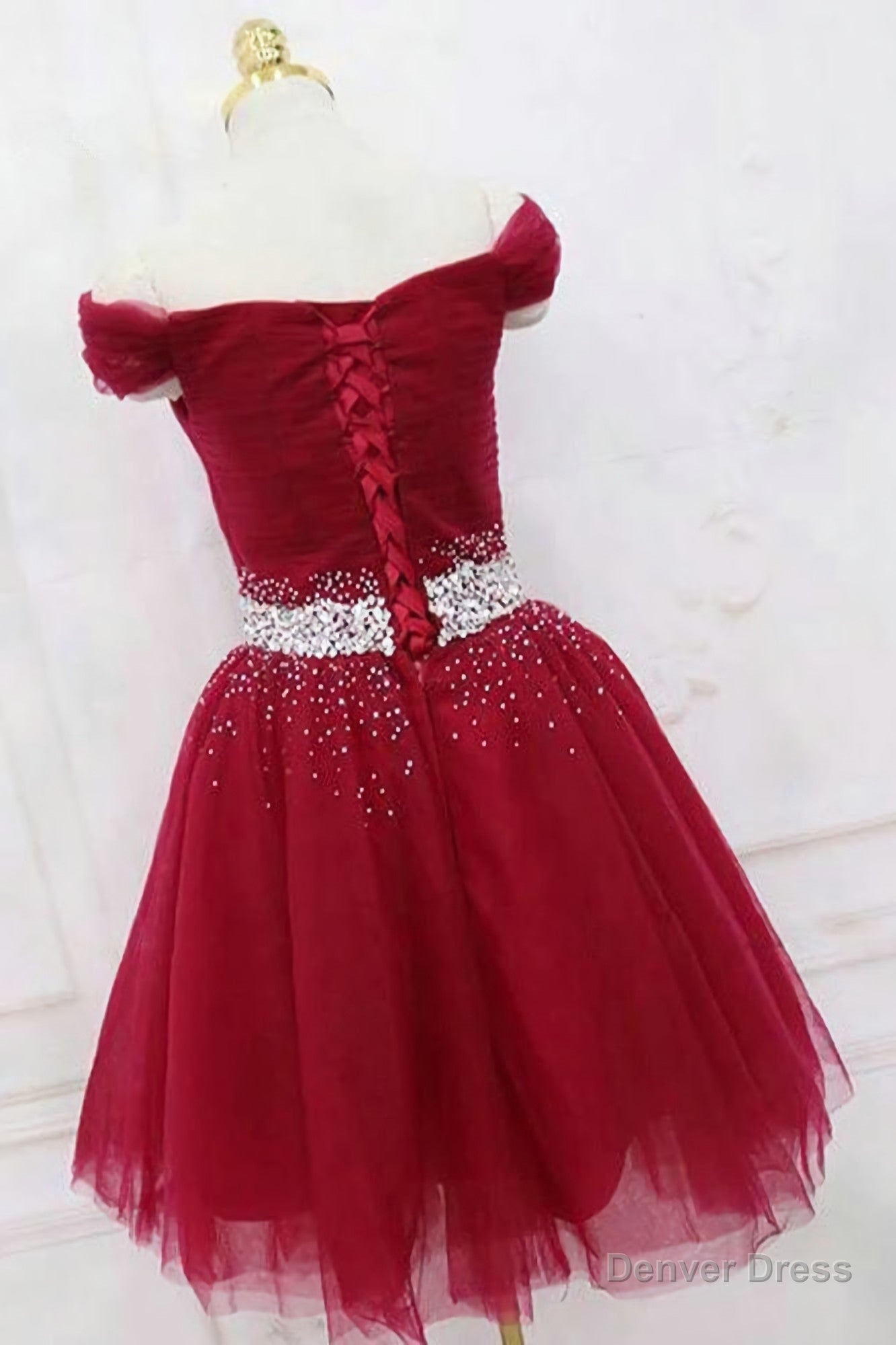 Cute Off The Shoulder Burgundy Homecoming Dress With Tulle Short Cocktail Dresses