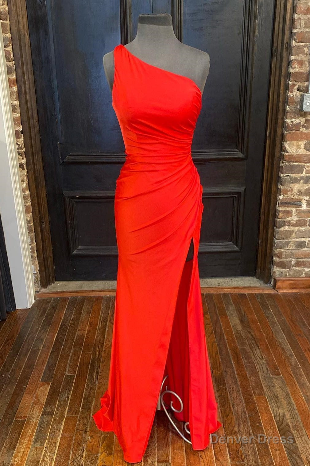 One Shoulder Red Mermaid Long Prom Dresses with Slit Main image