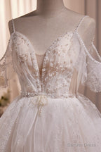 Elegant Tulle Spaghetti Straps Ball Gowns Wedding Dresses with Beads