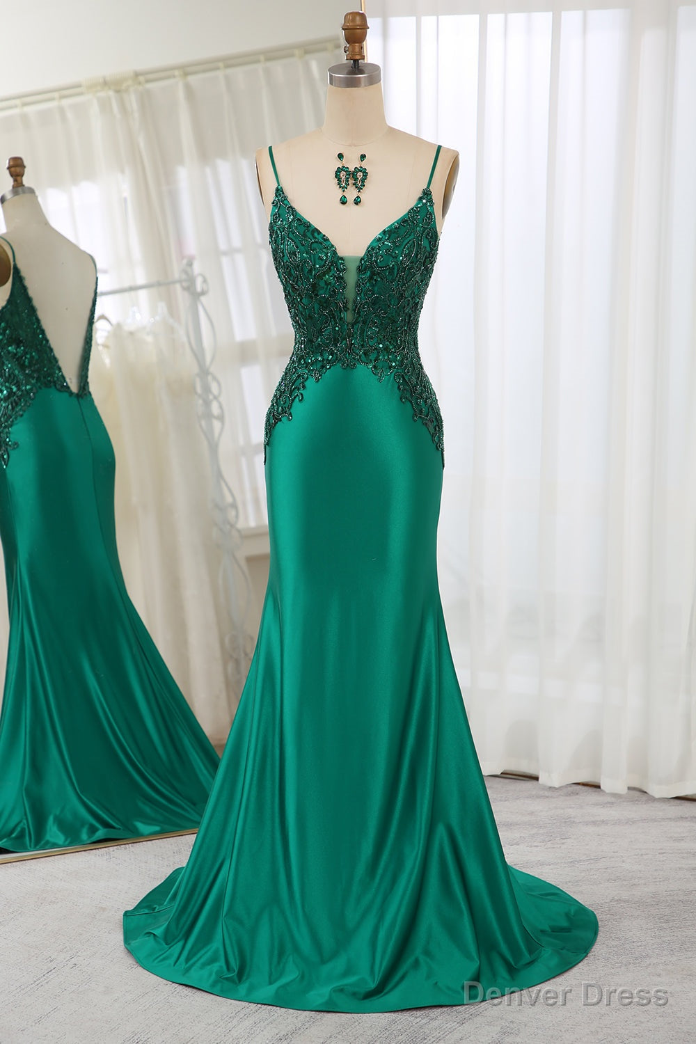 Dark Green Spaghetti Straps Mermaid Satin Prom Dress With Appliques Main image