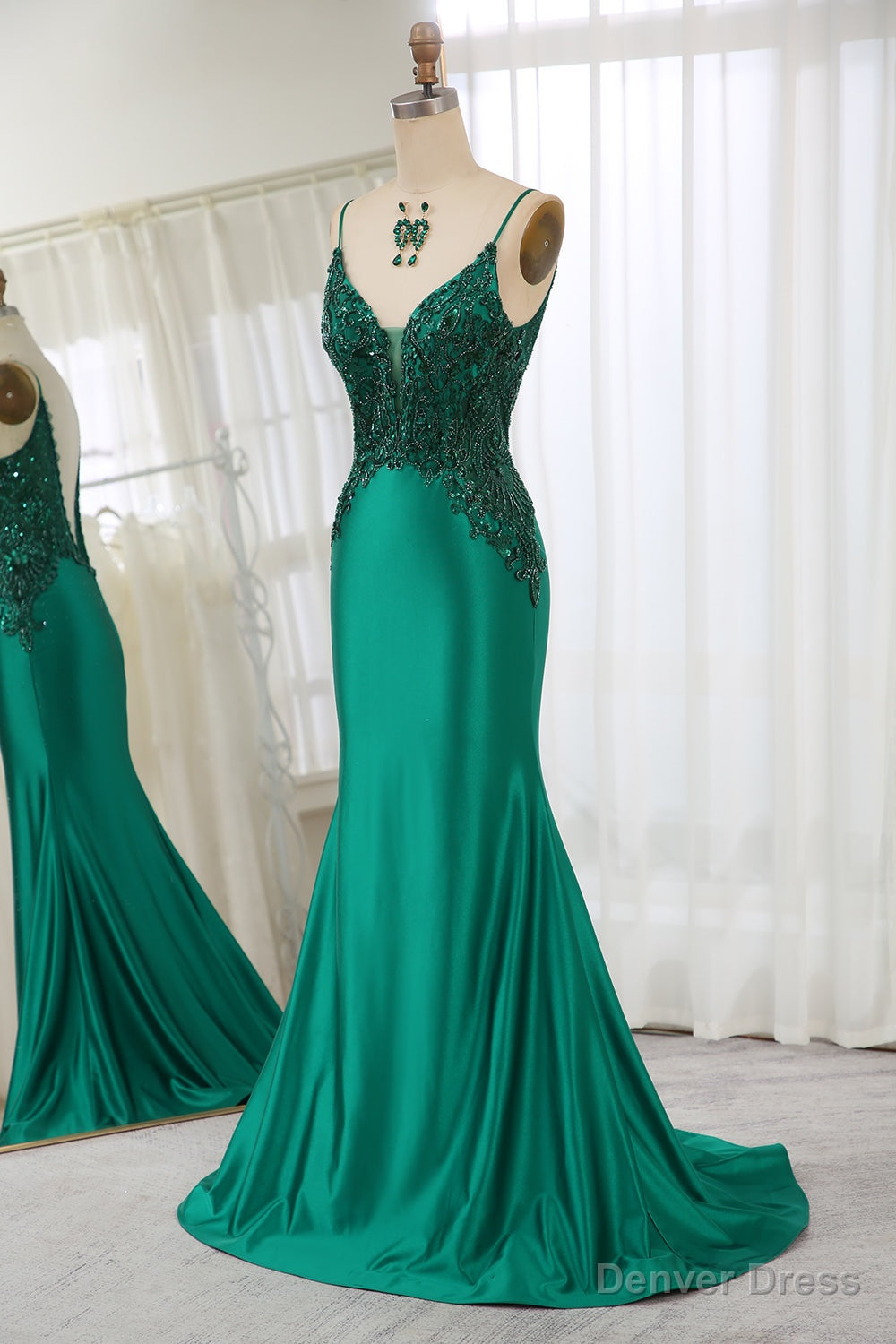 Dark Green Spaghetti Straps Mermaid Satin Prom Dresses With Appliques