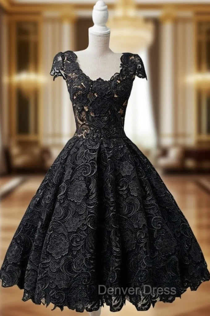 A-line Black Lace O-neck Backless Homecoming Dresses Main image