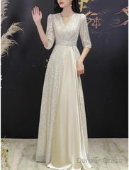 A-Line Mother Of The Bride Dress Wedding Guest Elegant Sparkle & Shine Petite V Neck Sweep / Brush Train Sequined Half Sleeve With Pleats Crystal Brooch