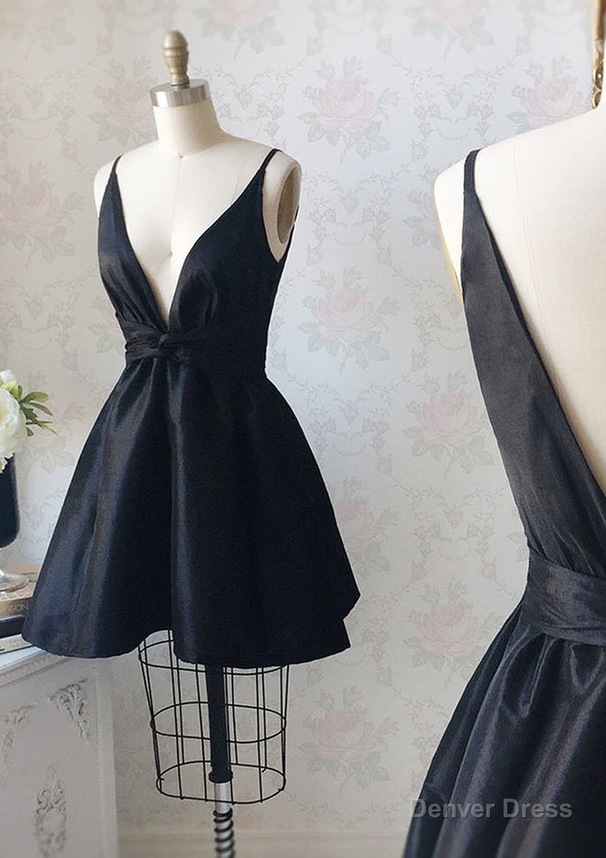 A Line Plunge V Back Black Taffeta Short Mini Homecoming Dresses