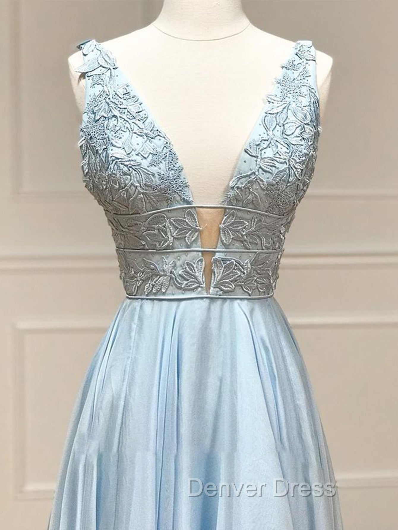 A Line Plunge V Neck Lace Chiffon Prom Dresses