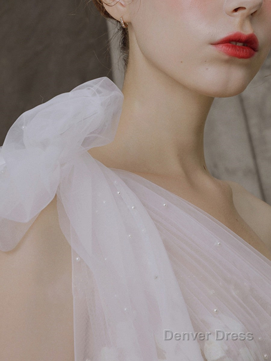 A-Line/Princess One-Shoulder Asymmetrical Tulle Wedding Dresses With Appliques Lace