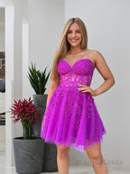 A Line Strapless Knee Length Tulle Homecoming Dresses with Appliques Lace